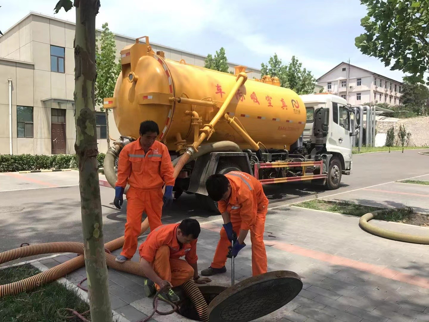 瑞溪镇化粪池清理与5-8吨吸粪车施工效率分析